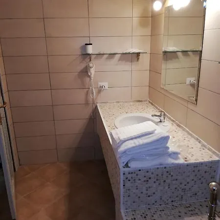 Le 7 Rane Oda ve Kahvaltı Vicopisano